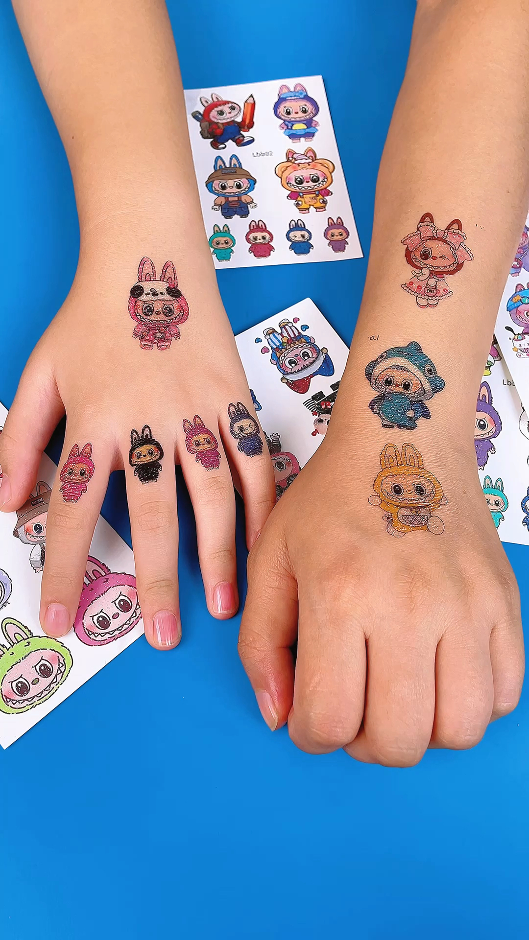 拉布布转印贴纸,我和宸宸贴的都很好看