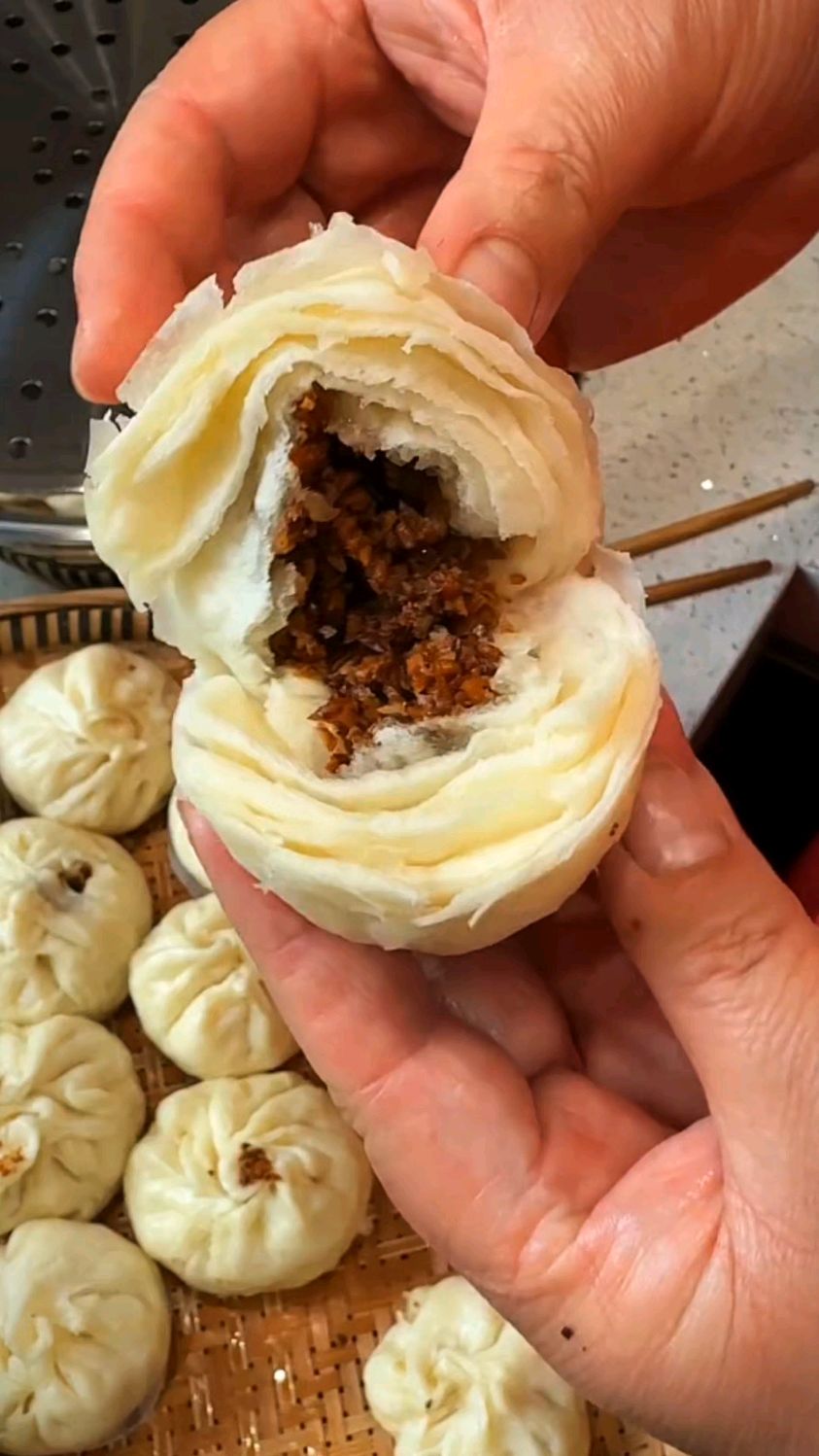 今天再给大家分享一次破酥包的教程