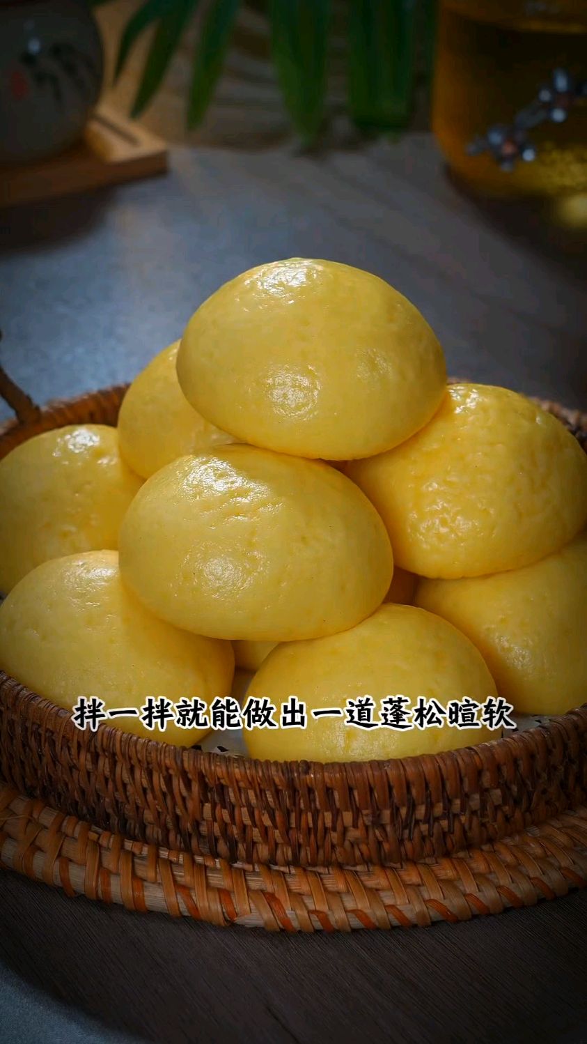 今天用玉米面做一个窝窝头