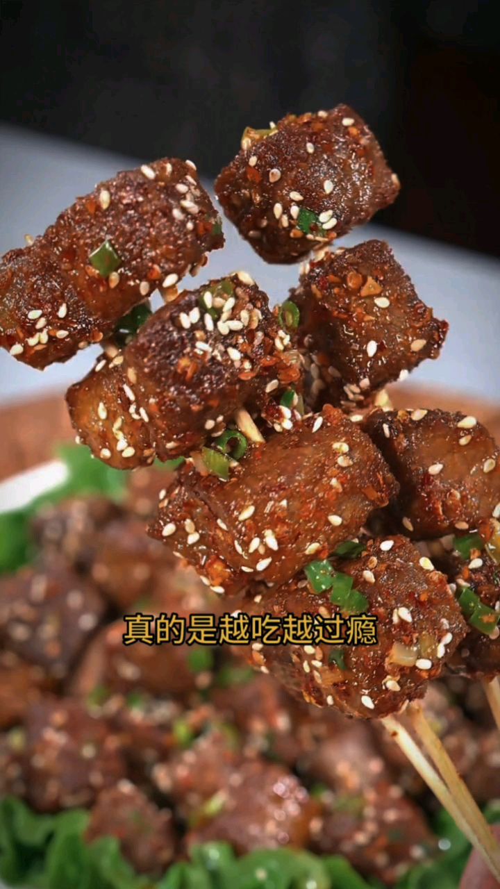 端午节到了,包完粽子给他们准备一个孜然五花肉,太解腻了