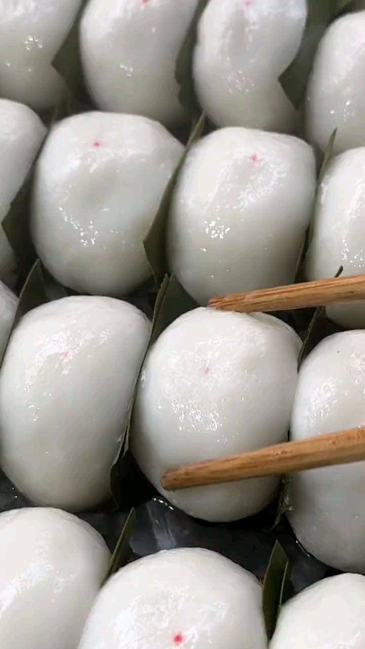 四川宜宾特色美食猪儿粑