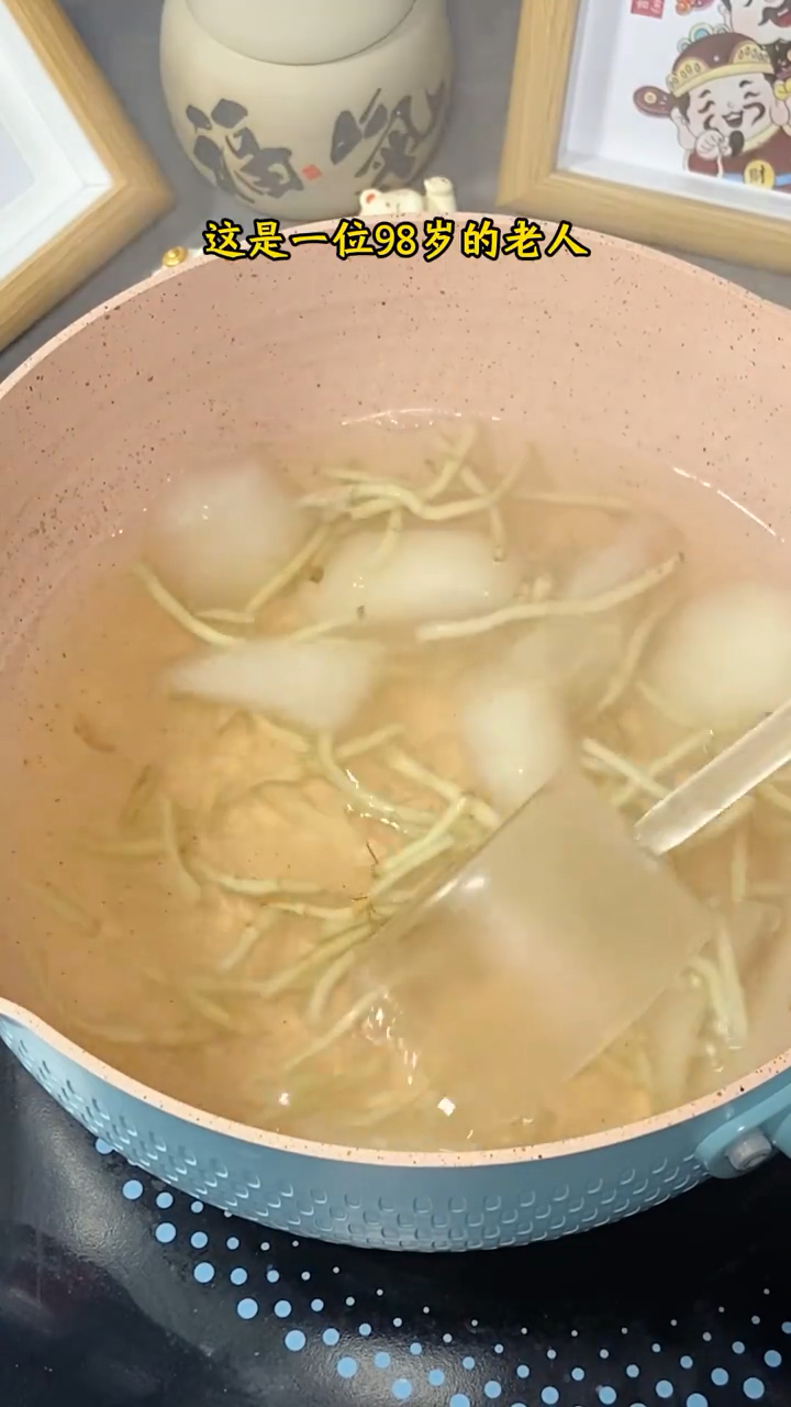 鱼腥草和它是两口子,这样搭配煮水喝,少生病,身体倍儿棒!