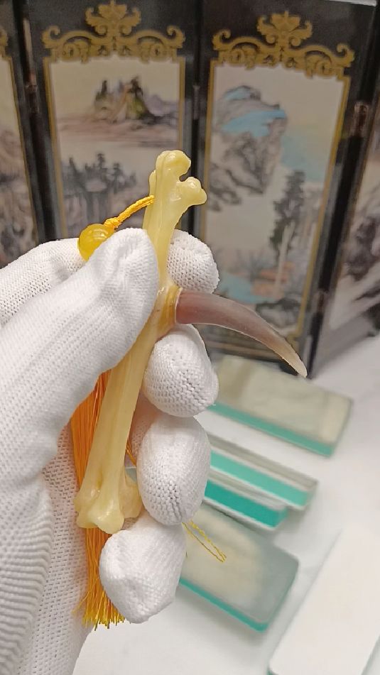 文玩鸡爪骨如何打磨抛光 ?
