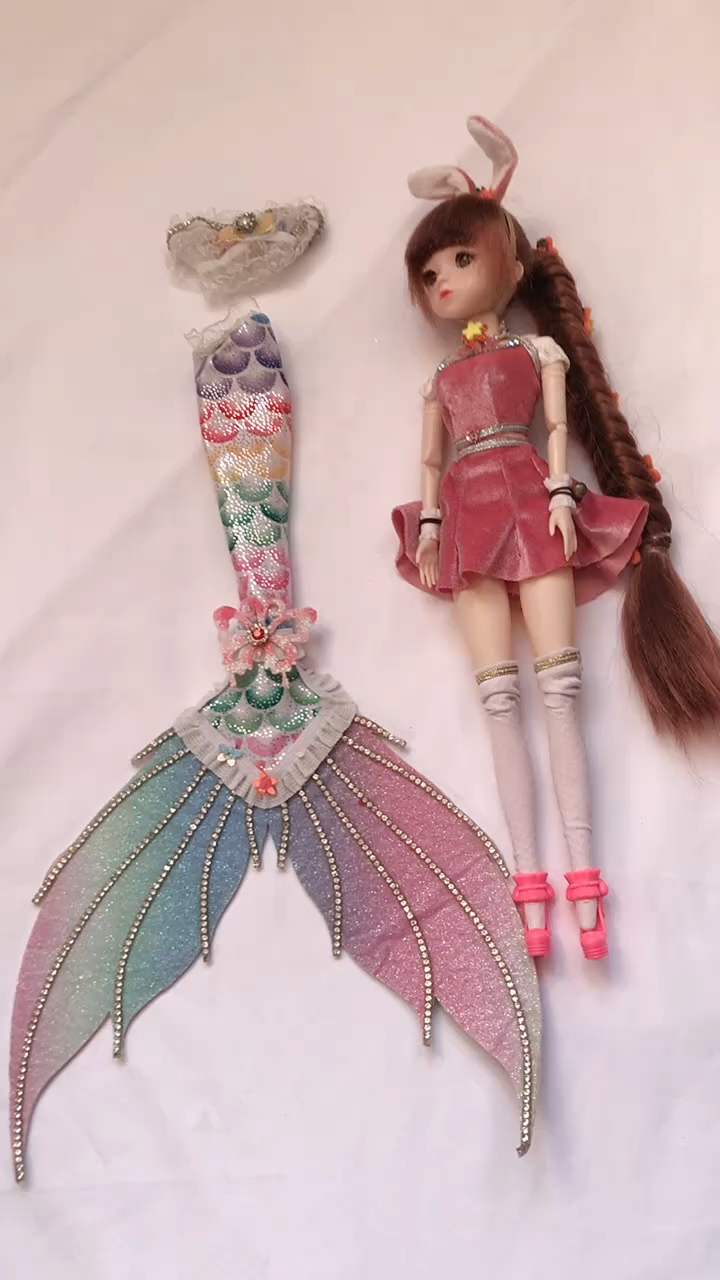 当小舞穿上美人鱼衣服看看好不好看