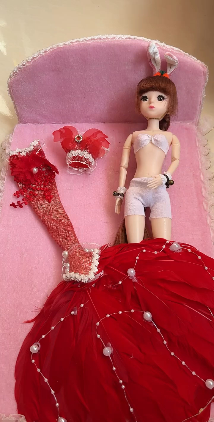 当小舞穿上美人鱼衣服看看效果会怎样