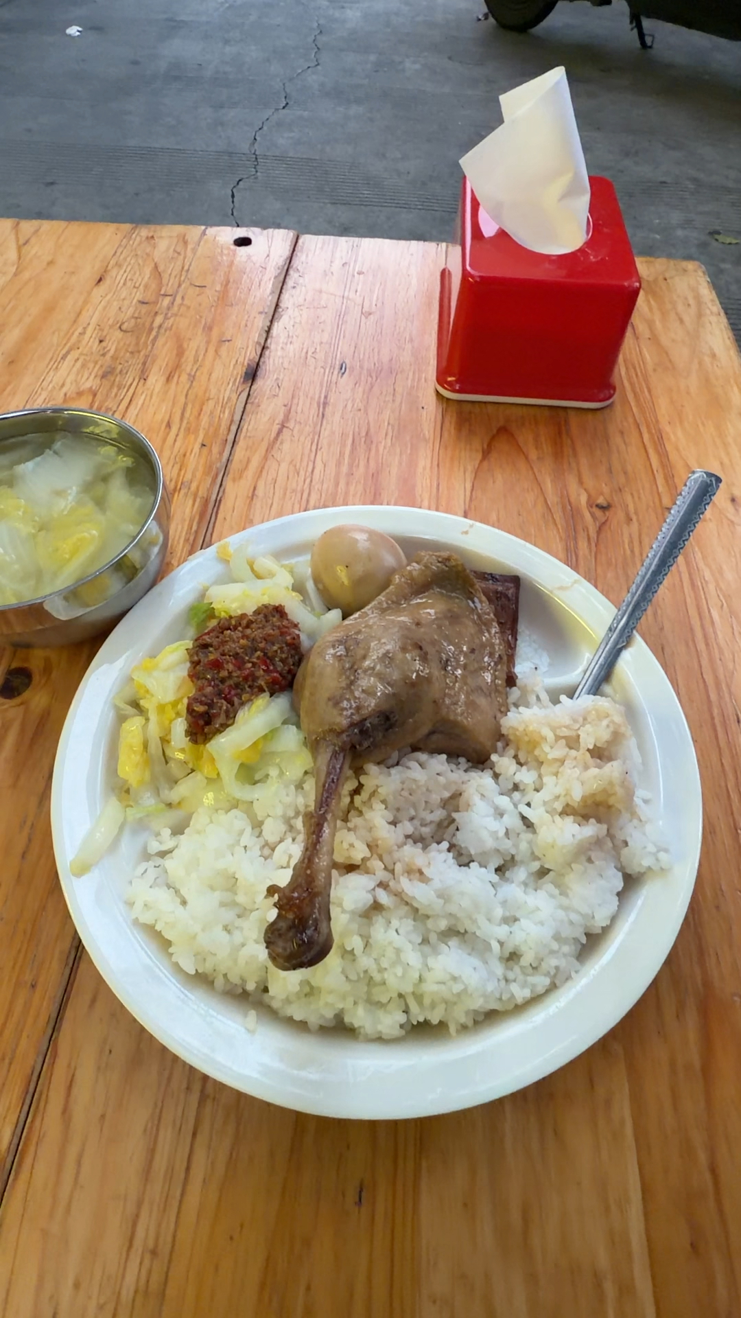 你们那边沙县小吃的鸭腿饭都是什么样子的呢?