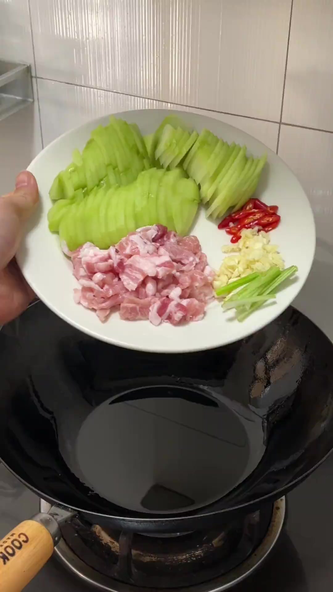 打碎和面烙饼，蔬菜饼更营养，佛手瓜蔬菜饼快手早餐营养搭配