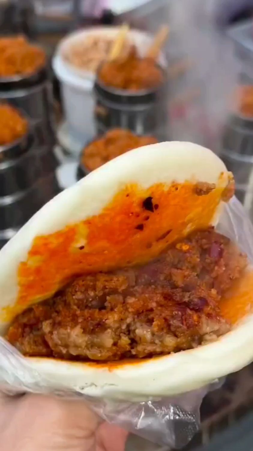 刚蒸好的粉蒸肉加上荷叶饼,真的是太过瘾了。#粉蒸肉夹馍