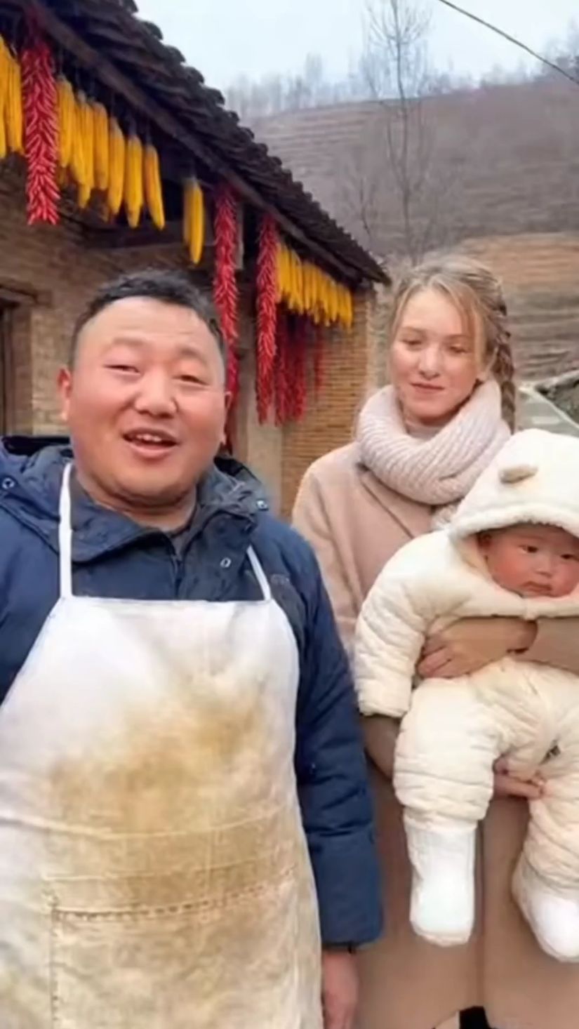 卖烧饼的小伙娶了个漂亮媳妇