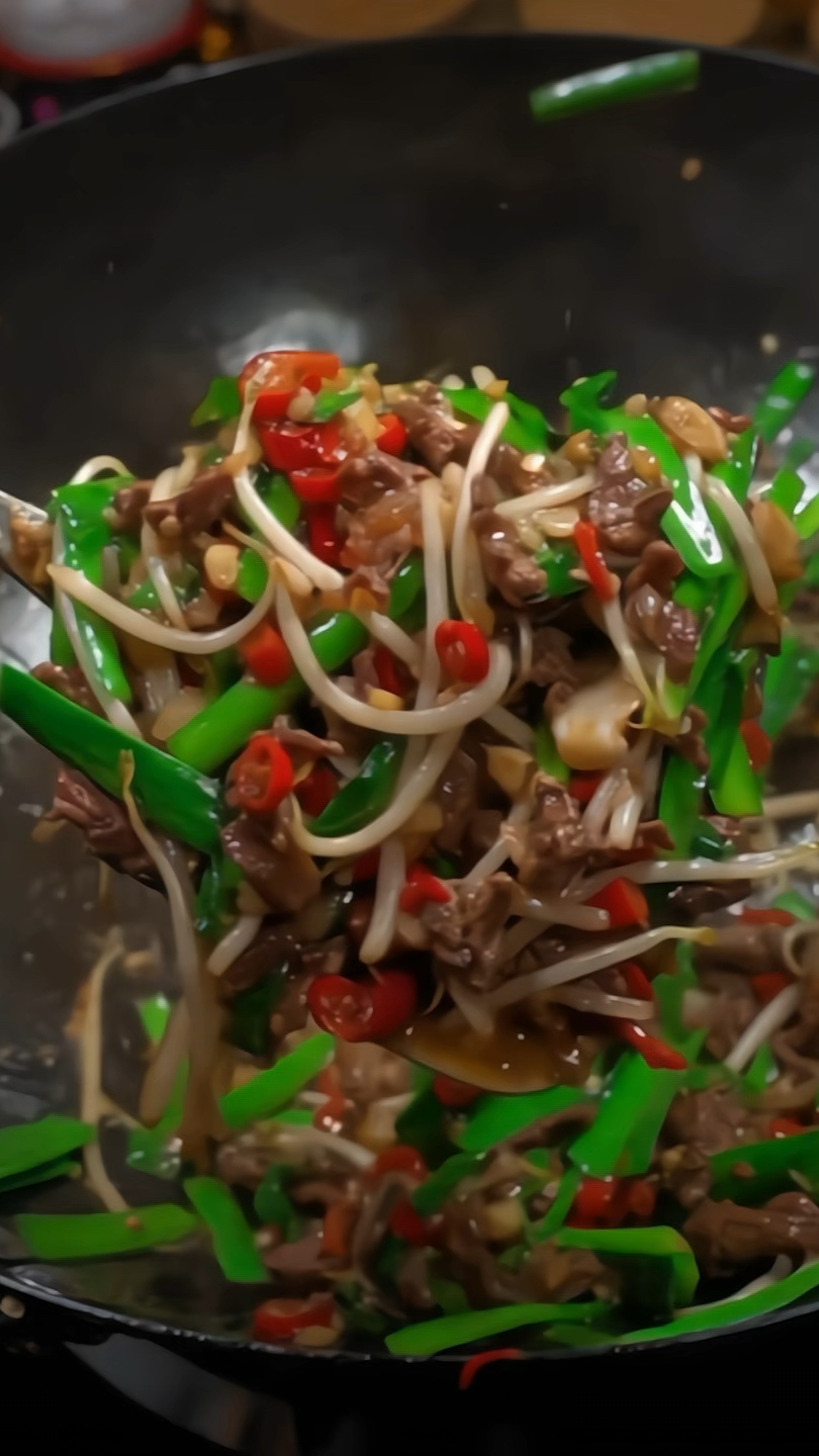 牛肉比较清爽的做法,放点韭菜豆芽香辣爽脆非常好吃#家常菜