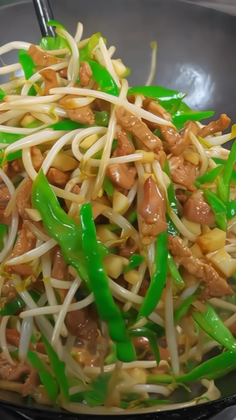 不知道吃什么的时候就试试这道豆芽炒肉丝，简单又好吃！#家常菜