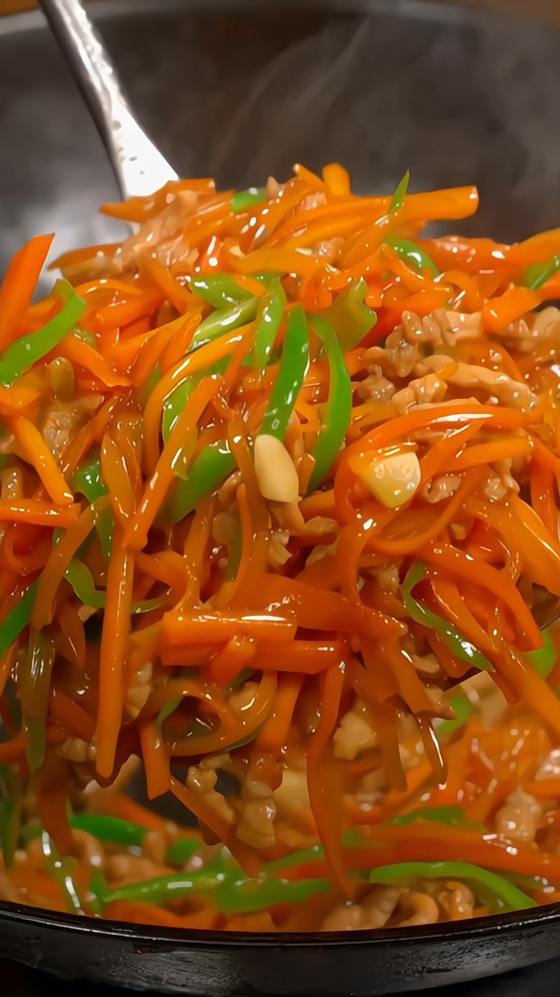 美味下饭的胡萝卜丝炒肉， 简简单单的家常菜！