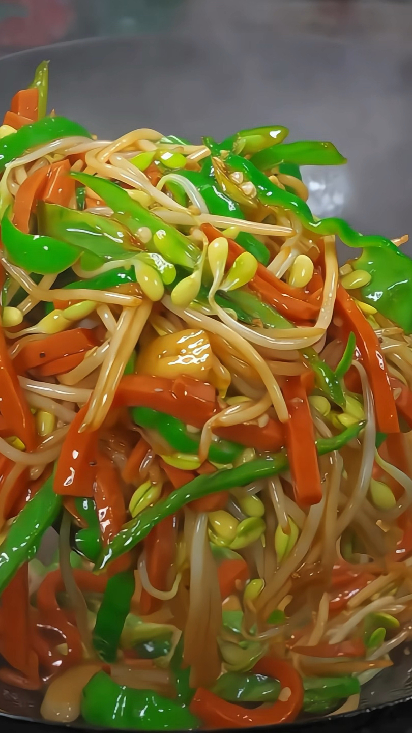 简单又下饭的青椒火腿炒豆芽,米饭都要多吃两碗!#家常菜