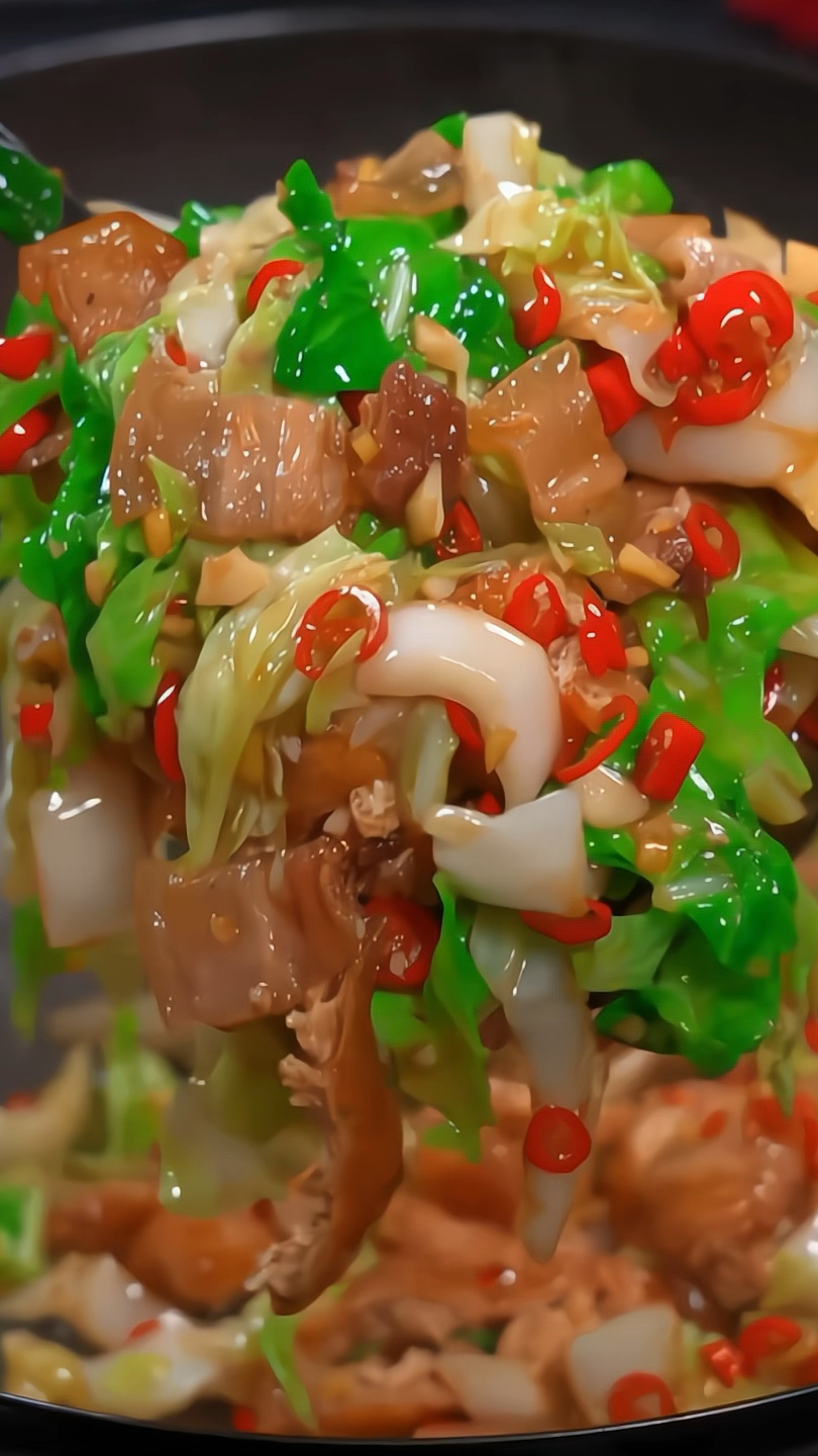三块钱就能简单搞定一餐,白菜炒油豆腐真的太香太下饭了 #家常菜