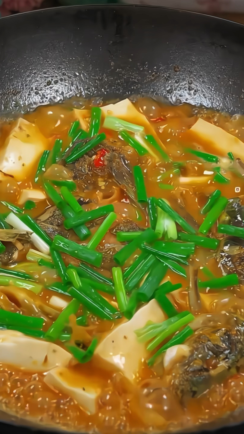 汤鲜味美的黄骨鱼焖豆腐,豆腐比黄骨鱼还受欢迎!#家常菜