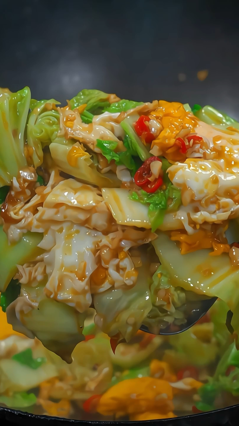 白菜炒鸡蛋吃过吗,没吃过的非常值得一试哦 #家常菜