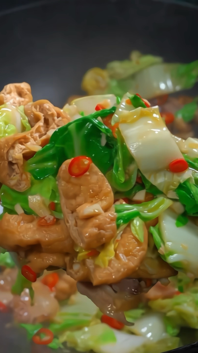 油豆腐软软的特别入味、大白菜鲜甜有多汁,怎么可以这么好吃