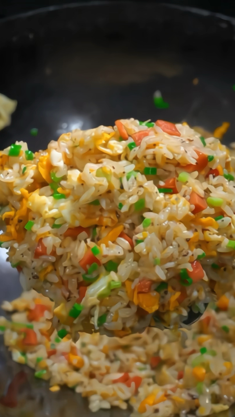 家常简单的蛋炒饭 加了黑松露香味瞬间升华,孩子吃了一碗又一碗