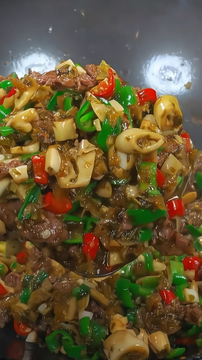 简单又下饭的酸菜小笋炒牛肉,爽口又好吃!
