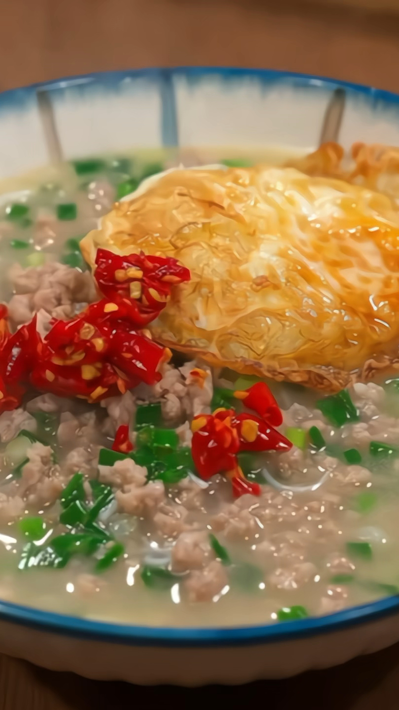 又香又清淡的肉沫米粉,口感细腻爽滑的纯米米粉