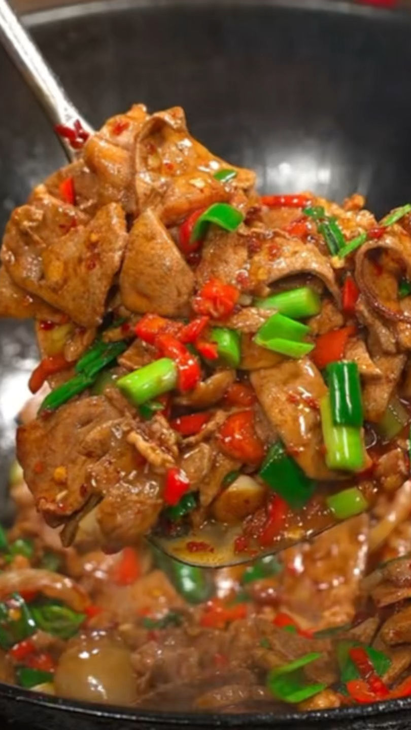 香辣又鲜嫩的猪肝炒肉，下酒下饭没有一点腥味 #家常菜