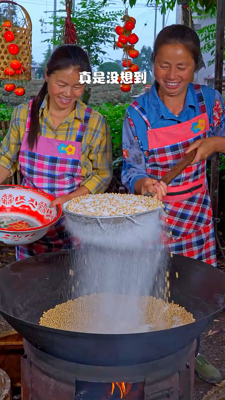 只要家里有黄豆和食盐，就能酿酱油