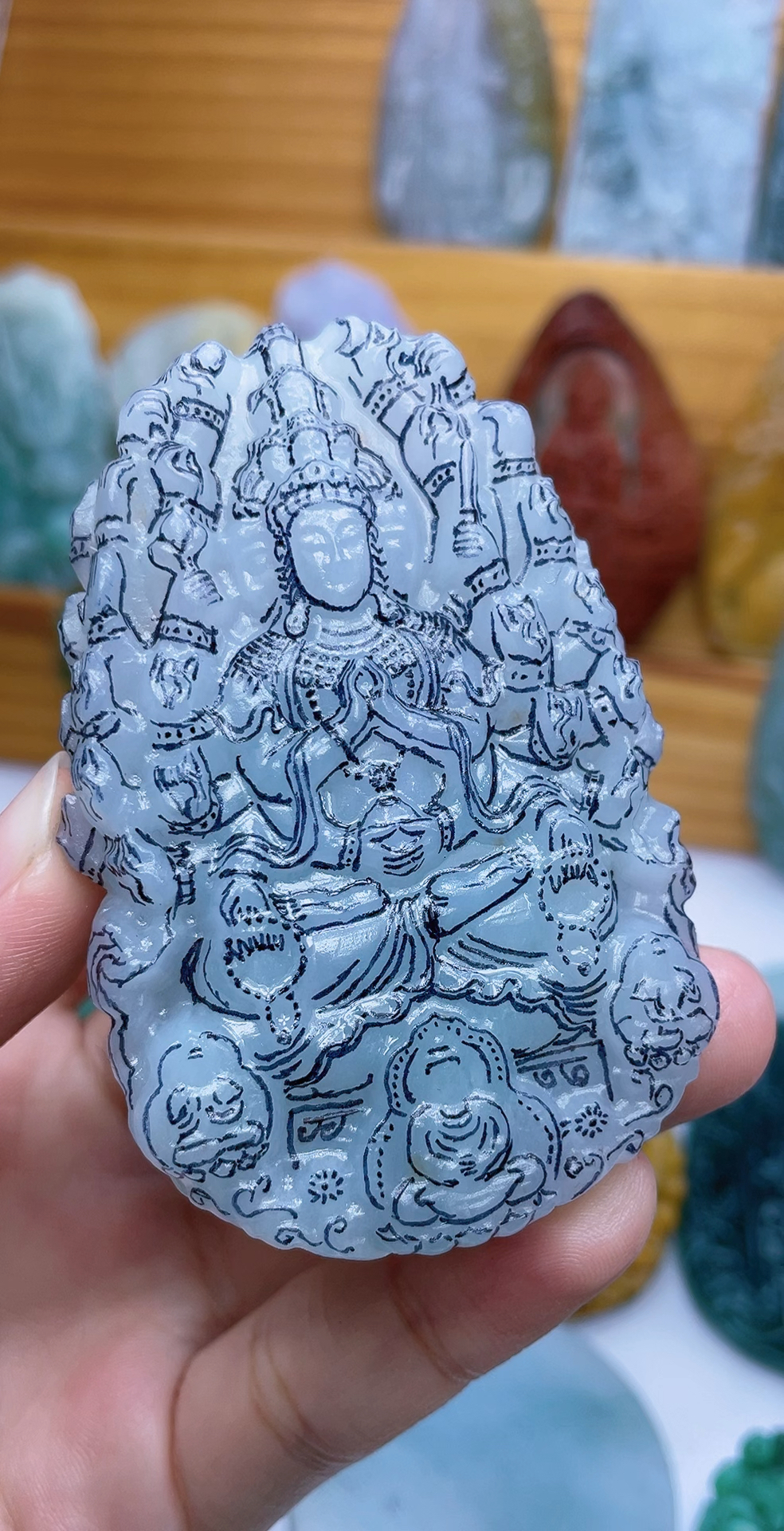 翡翠设计千手观音菩萨