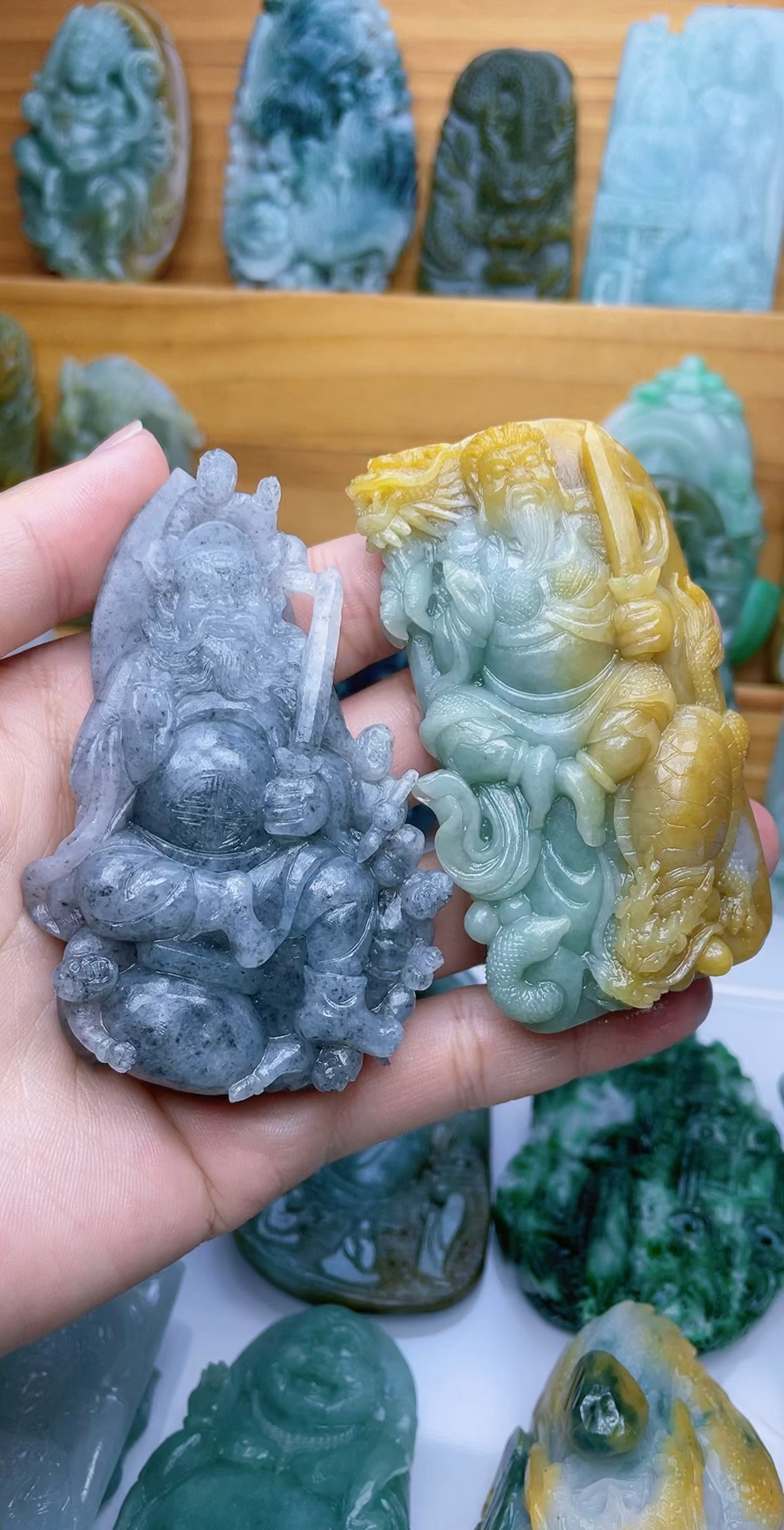 翡翠乌鸡钟馗雕刻大气