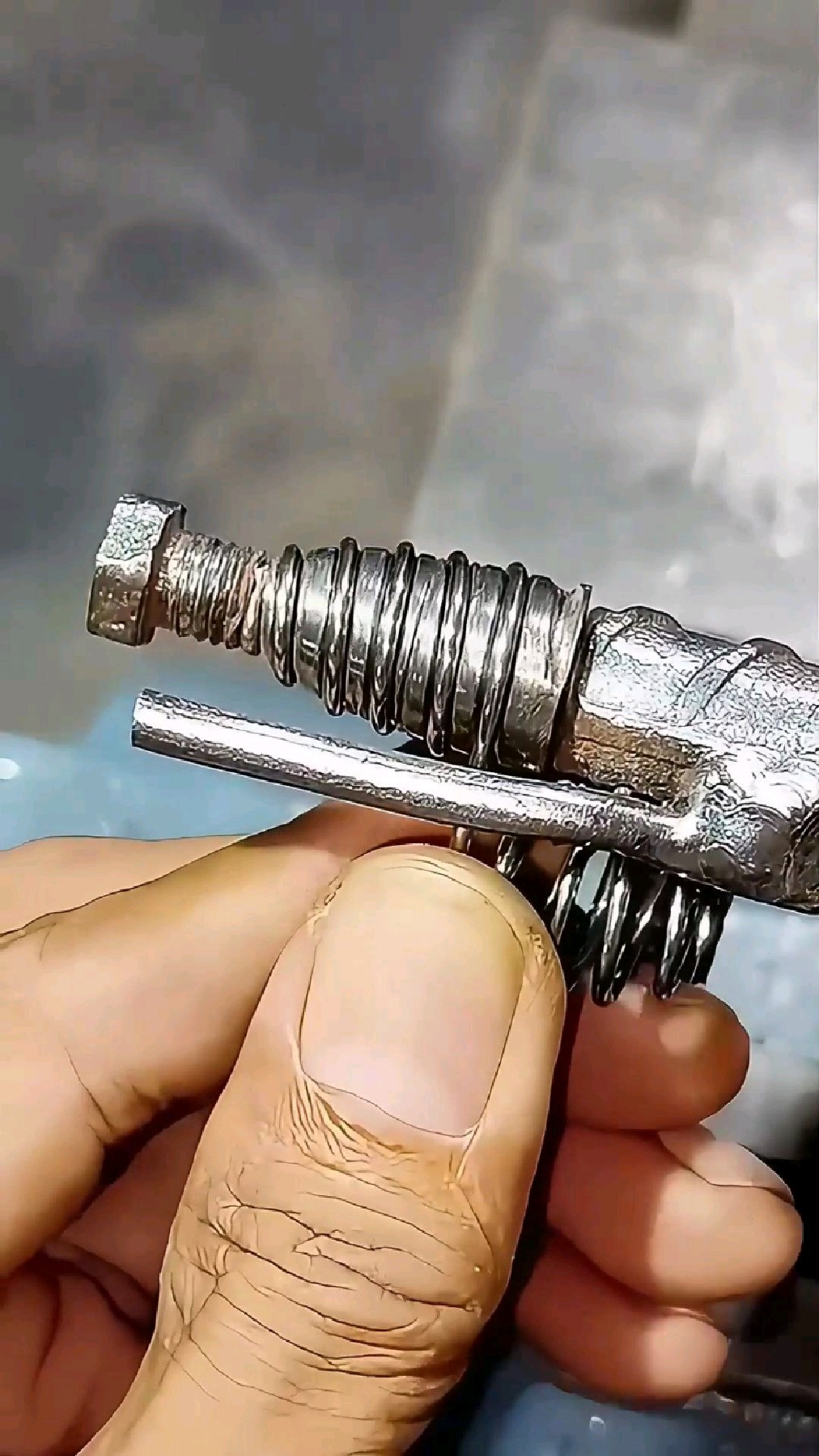 如何自制一个钓鱼神器？有了这神器上钩率直接翻倍！