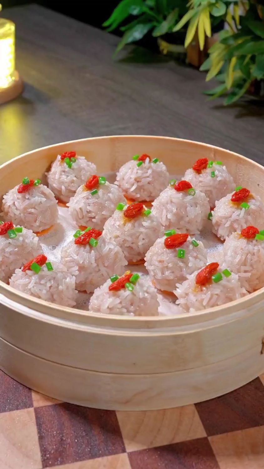 分享一道糯米莲藕肉丸的做法