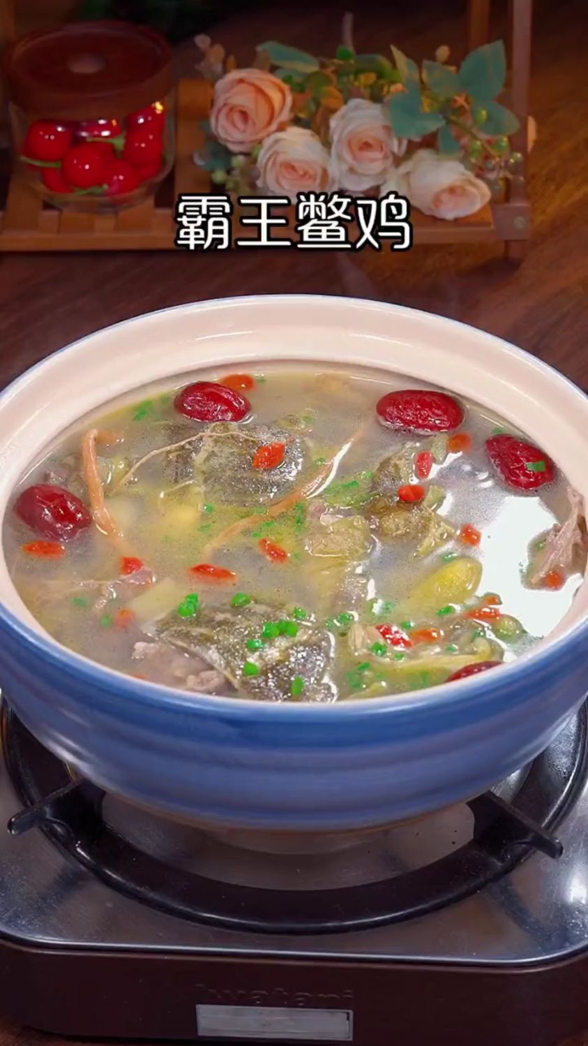 分享一道滋补又好吃的甲鱼炖鸡的做法