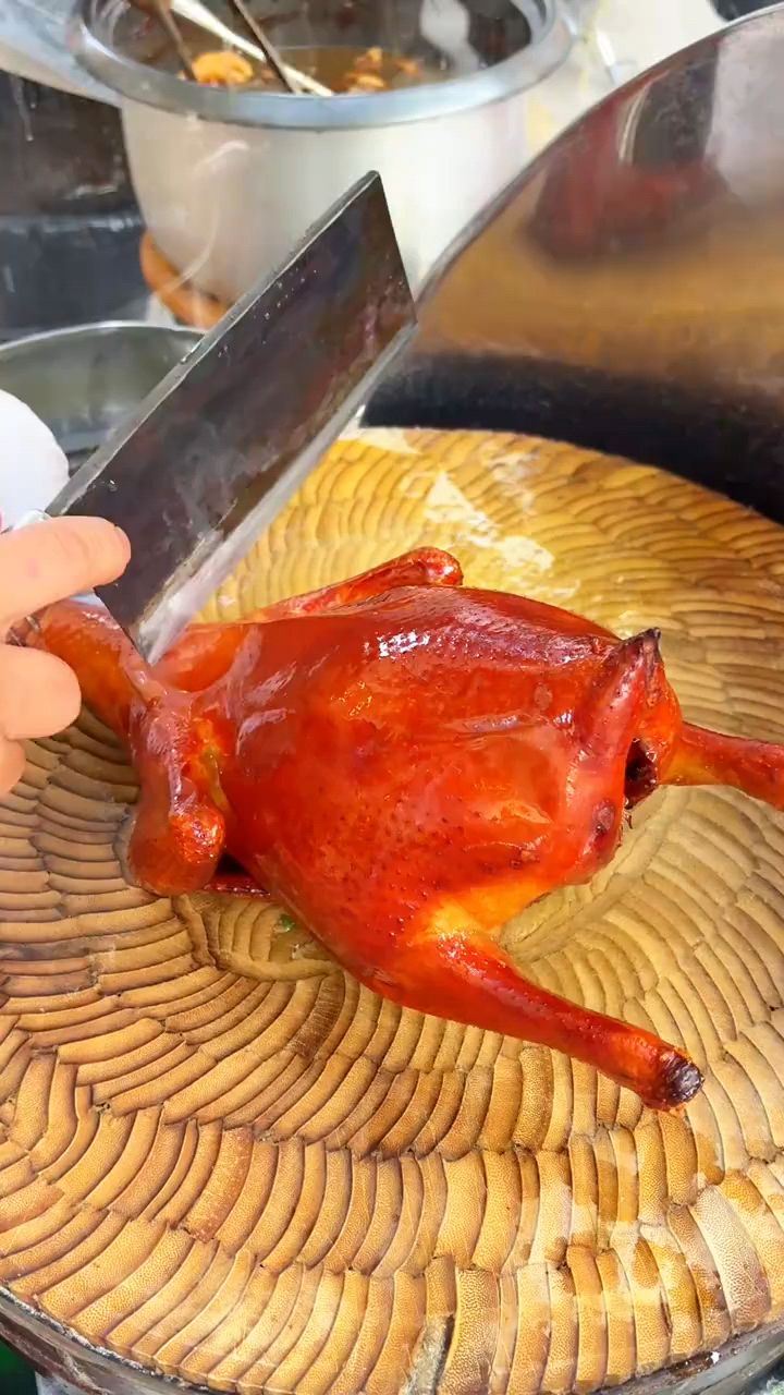 这才叫效果咯!脆皮烧鸡