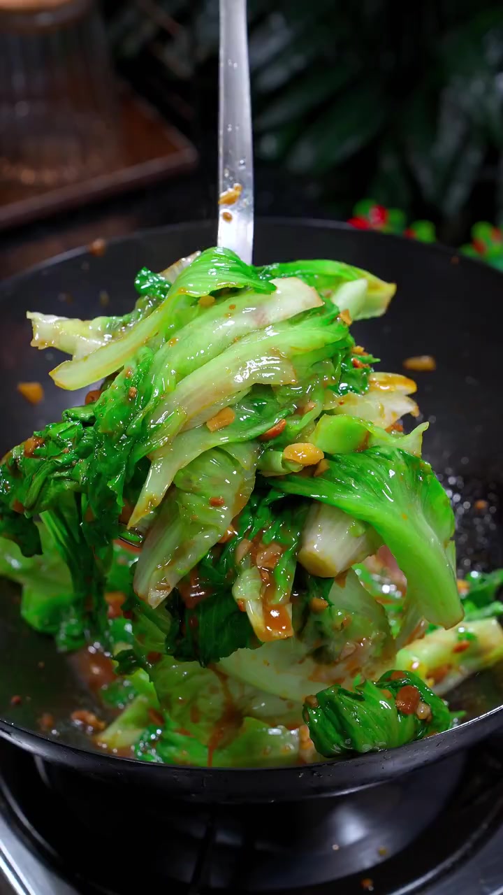 大厨揭秘：“豆酱炒青菜”的详细制作过程来啦！闻着都香！