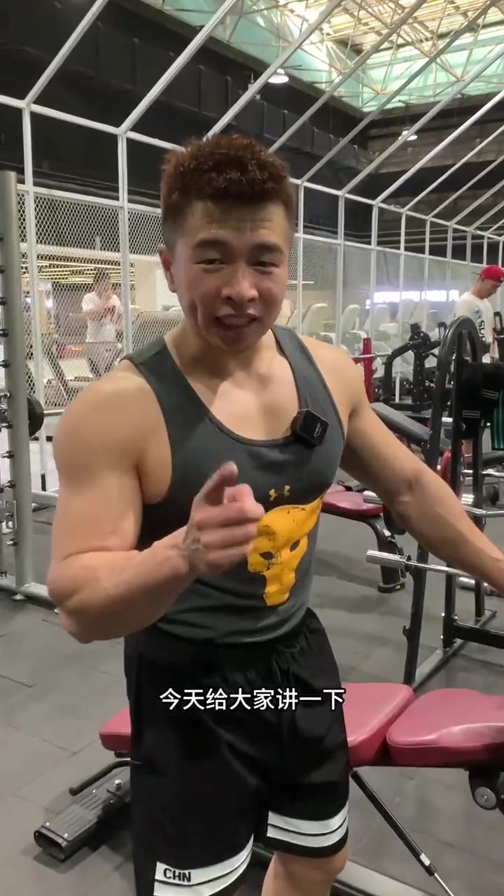 如何正确的锻炼腹肌不伤腰！