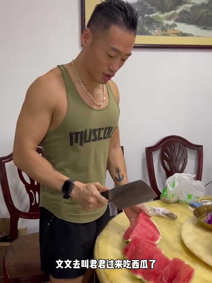 从胖子到肌肉男的真实蜕变!