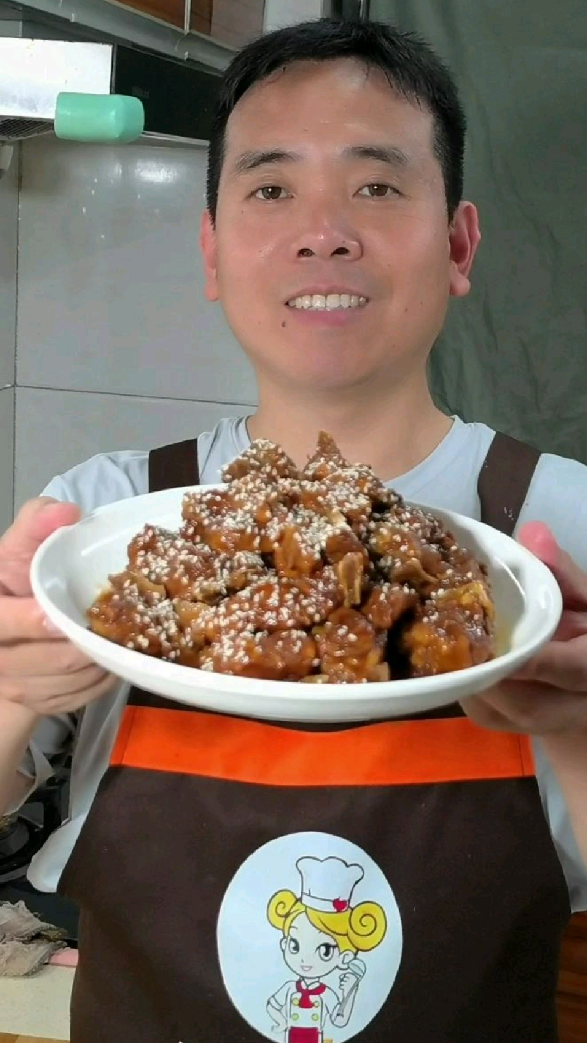 这才是糖醋排骨,简单又好吃的做法,不油不腻,酸甜可口,真解馋