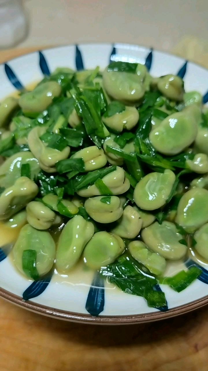 蚕豆好吃有诀窍,这样做味道鲜美,颜色翠绿不发黑