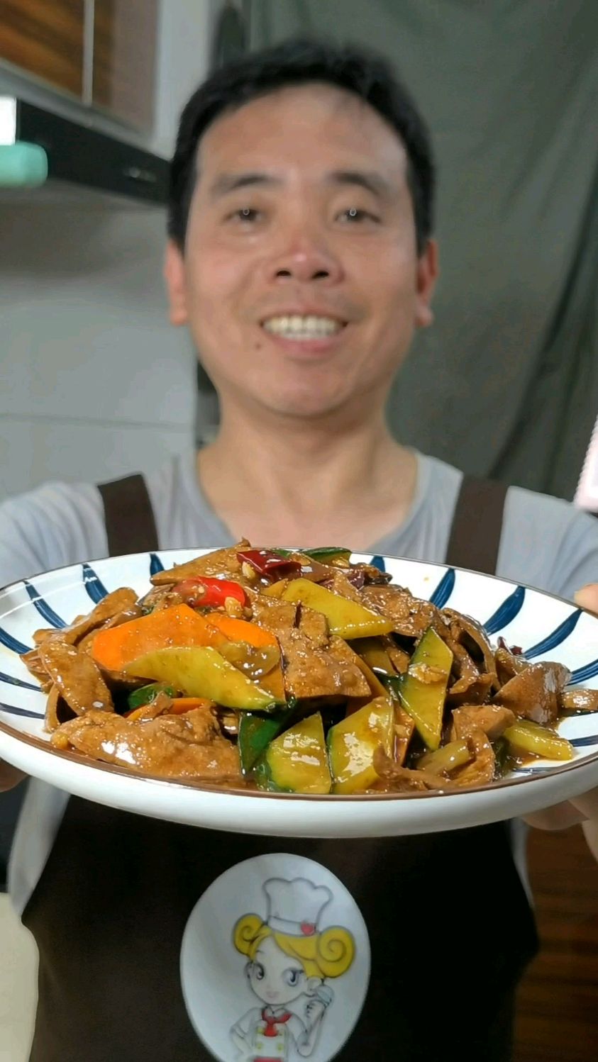 小炒猪肝这样做，滑嫩下饭，不腥不老