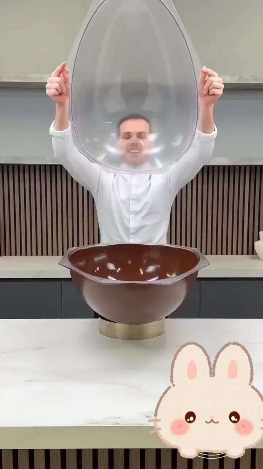 草莓巧克力很好吃,祝大家新年快乐