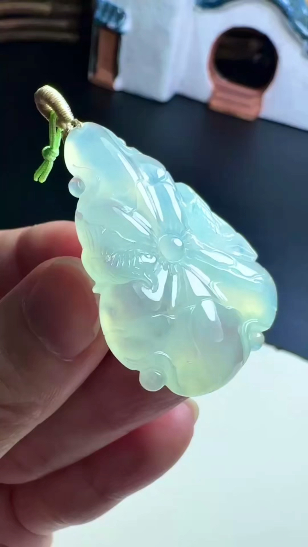 冰美荷叶鱼，细腻起胶，小精品放漏，尺寸43-30-6.3mm