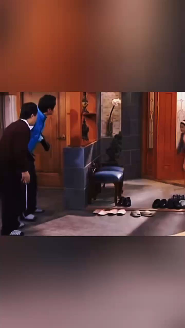 啊!俺那天!俺那天!老母鸡咬俺那头!配音搞笑视频