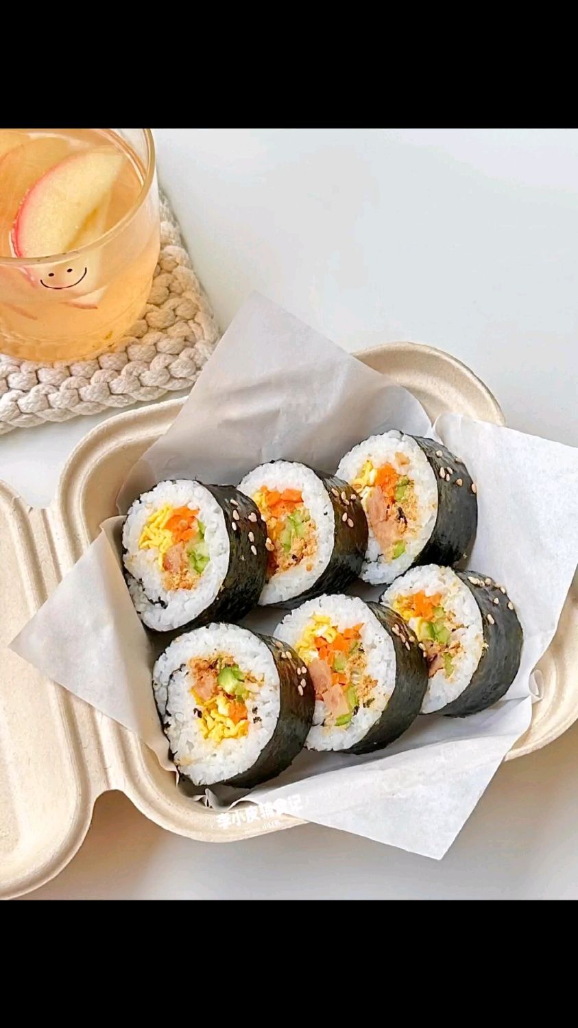 美味的海苔肉松寿司,我家孩子说太好吃了!