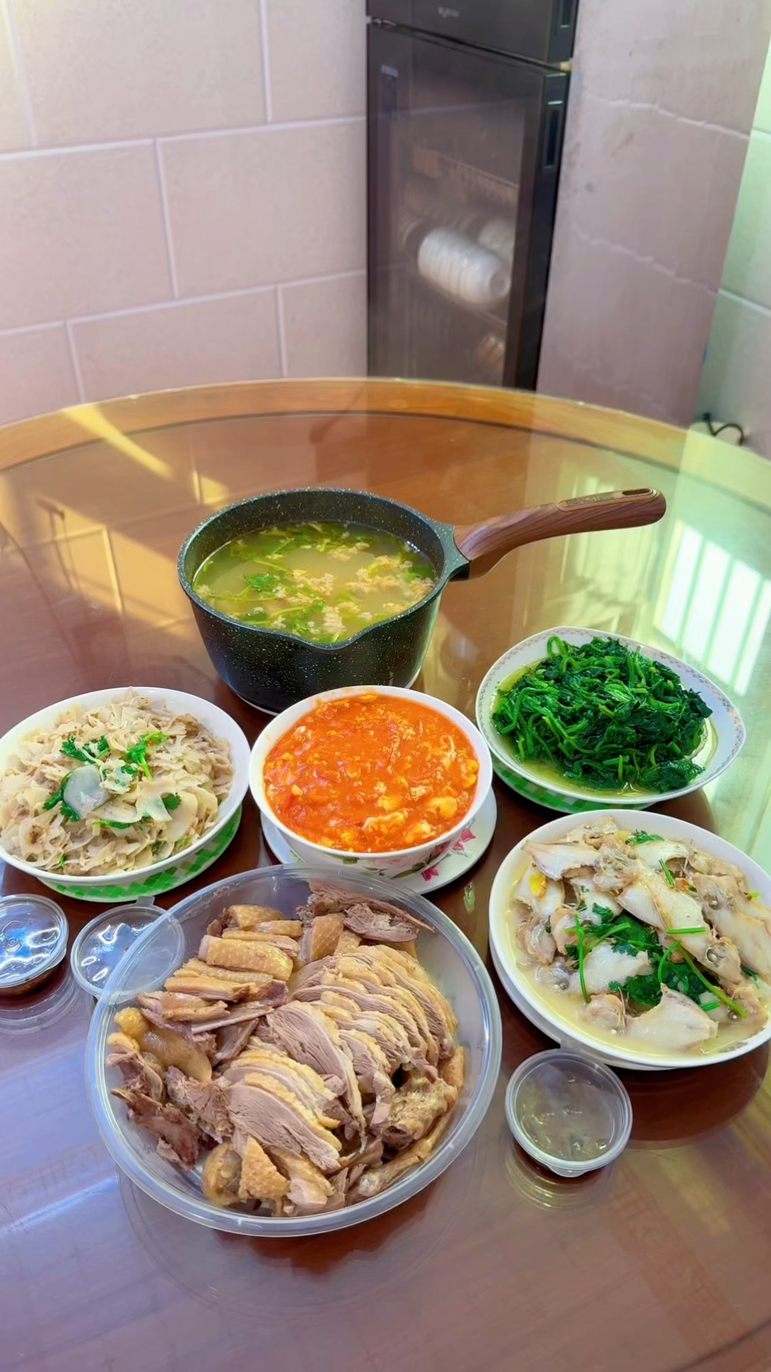 有个会做饭的潮汕婆婆真幸福,每天都是这样一桌家常菜,百吃不腻