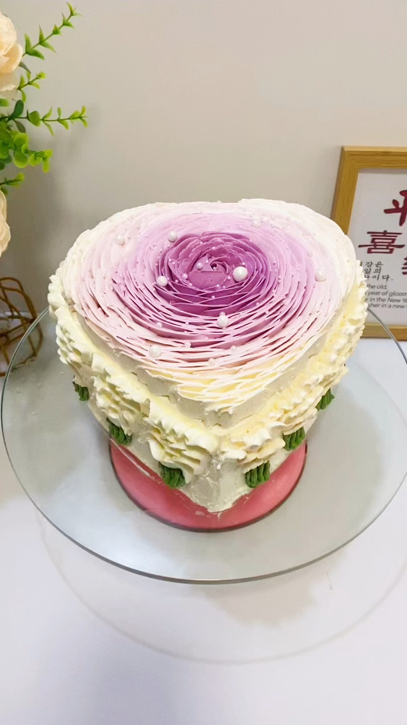 心形蛋糕,奶油花蛋糕,心爱的美食送给心爱的她!