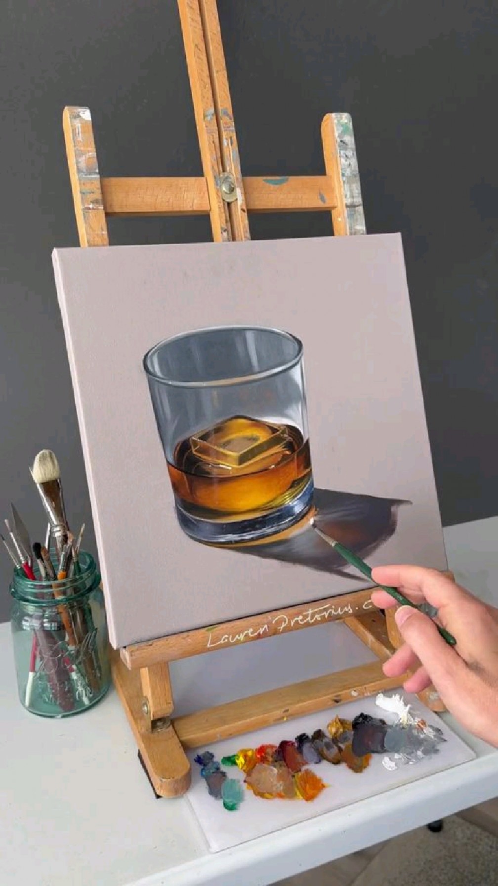 手绘超写实酒杯静物油画