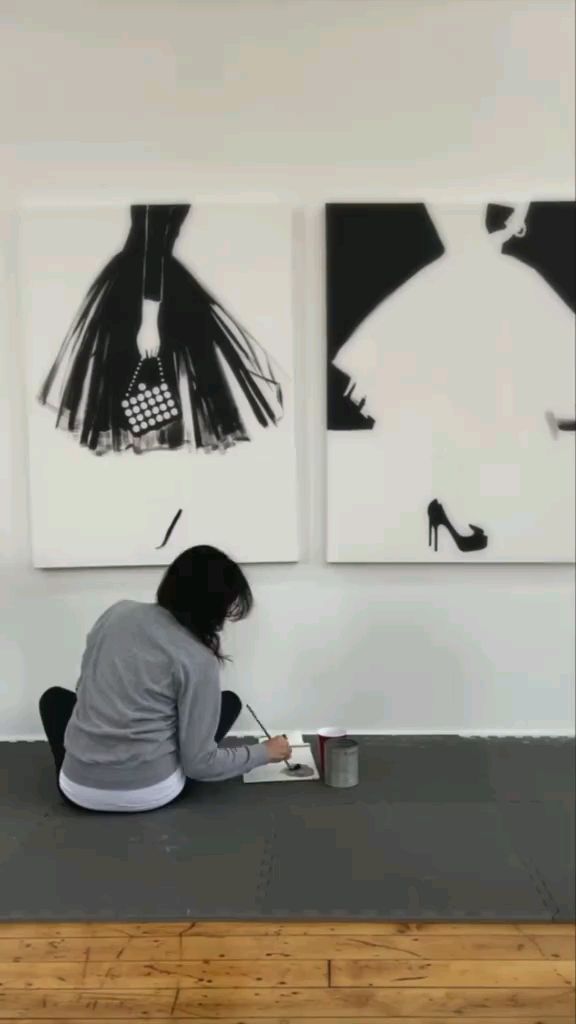 用黑白灰画人物画