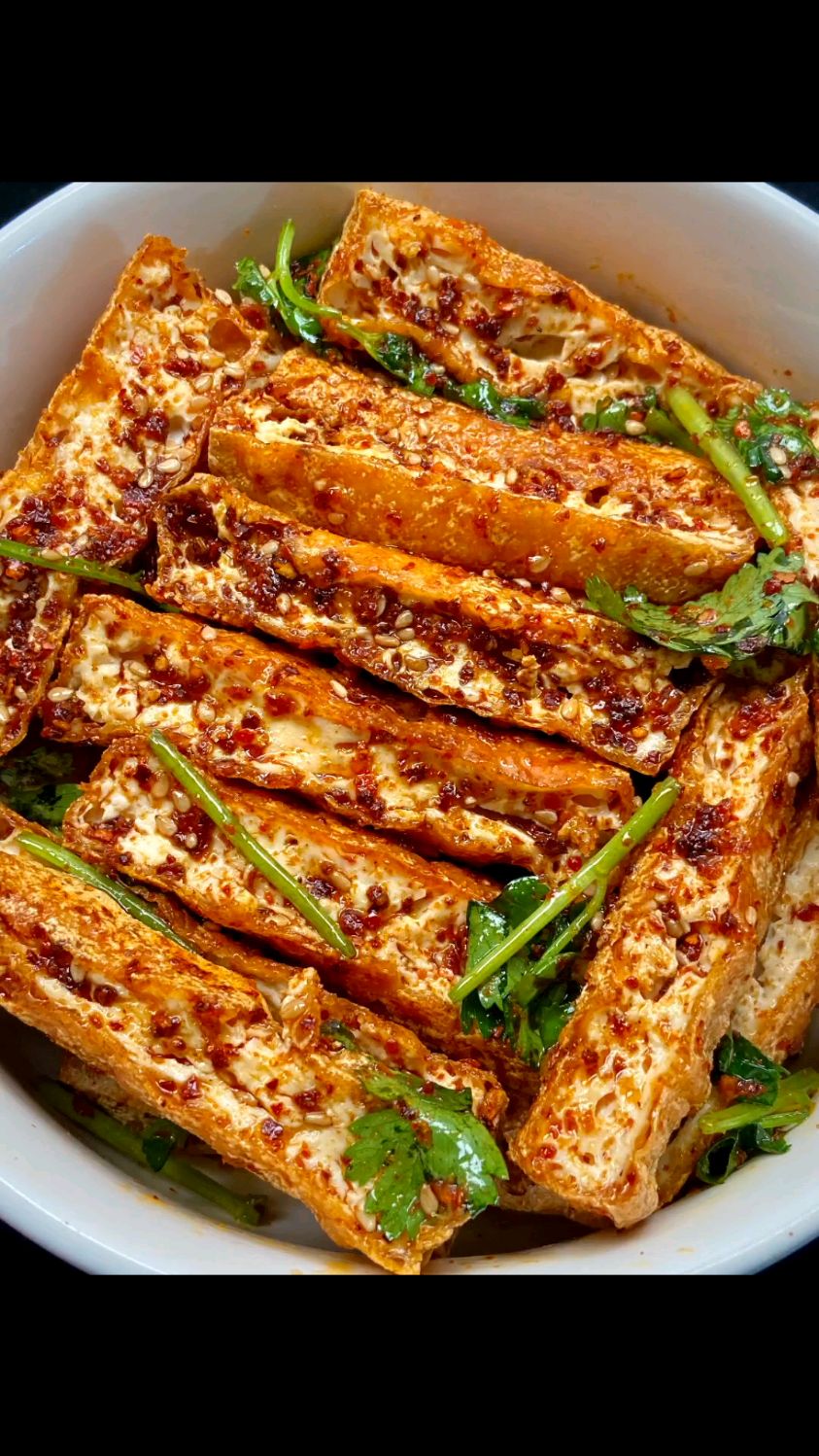 这豆腐麻辣鲜香，配上白米饭，越嚼越香，做法简单又美味