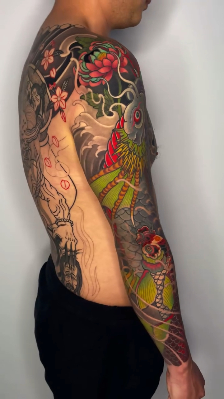 北京纹身/男生传统鲤鱼花臂纹身