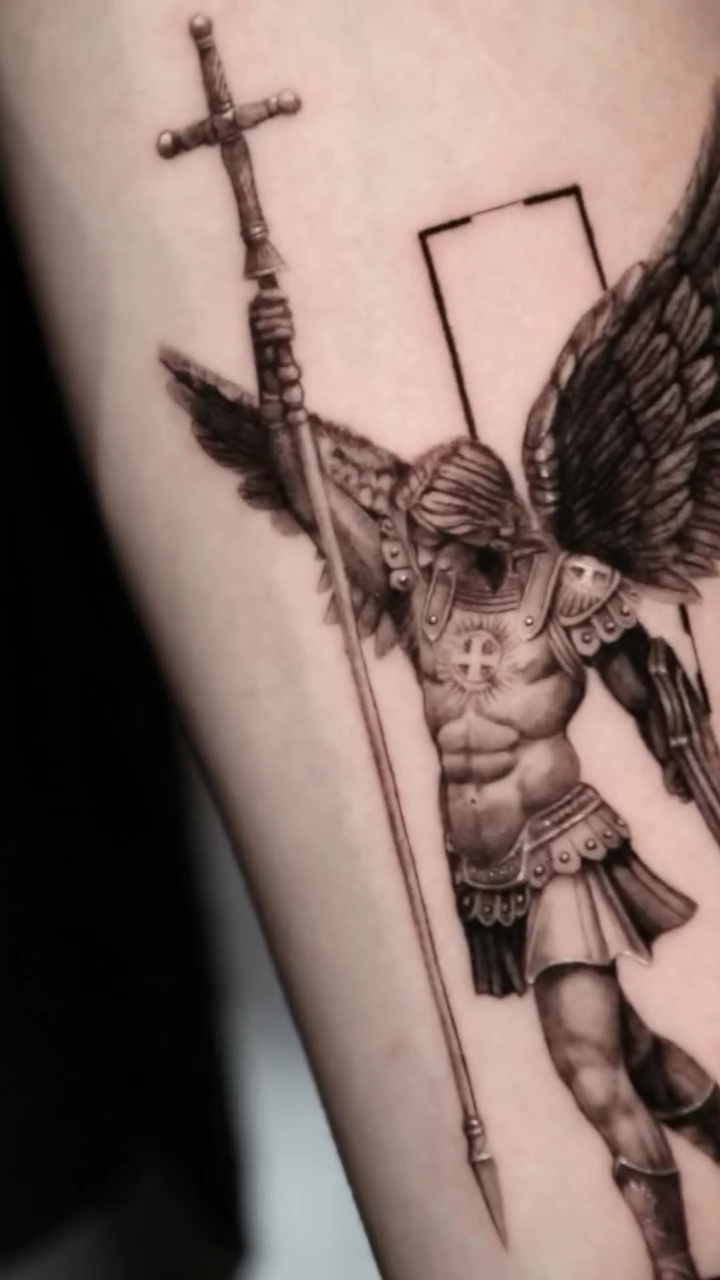 北京纹身/男生手臂写实纹身