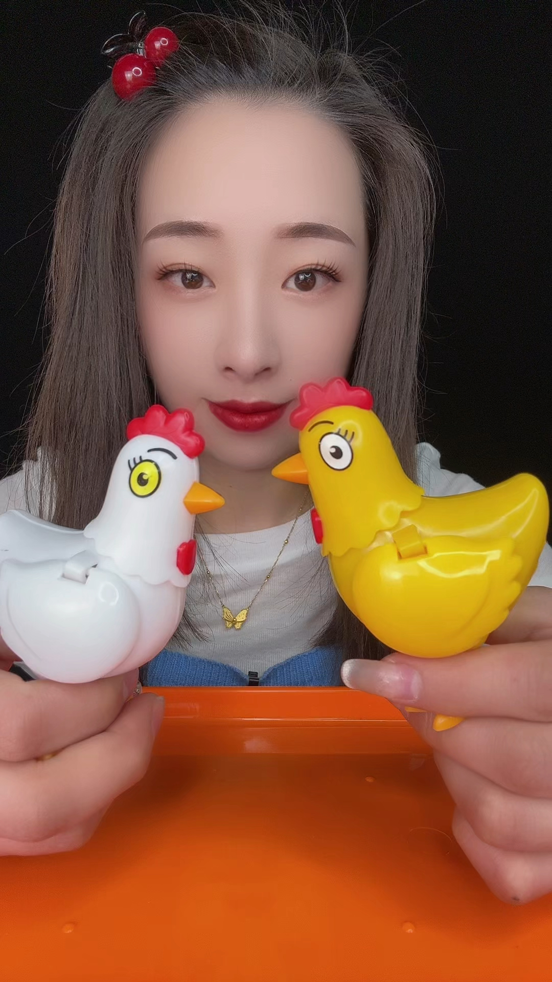 我家的小鸡会下鸡蛋,绿色,蓝色,红色